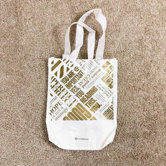 Lululemon Bundle of 5 Reusable Bags Large/Small Snap Closure - Picture 4 of 7